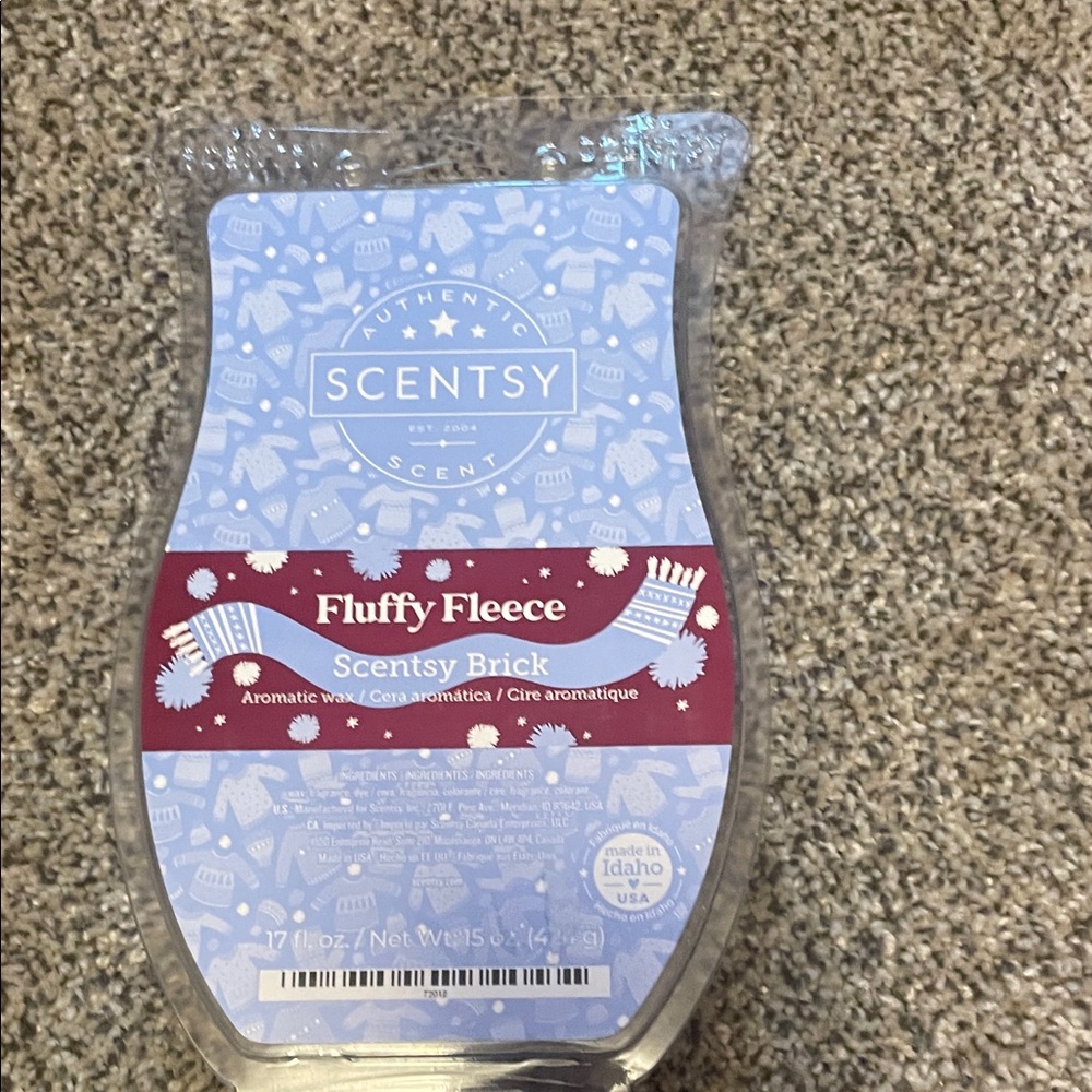 Scentsy Fluffy Fleece Wax Brick - Blue and Red